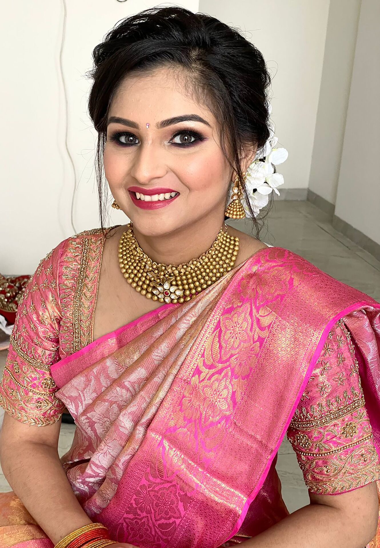 My Maharashtrian bride be @poojaagholap on her roka ceremony setting  Maharashtrianb… | Bridal makeup looks, Bridal hairstyle indian wedding,  Pakistani bridal makeup