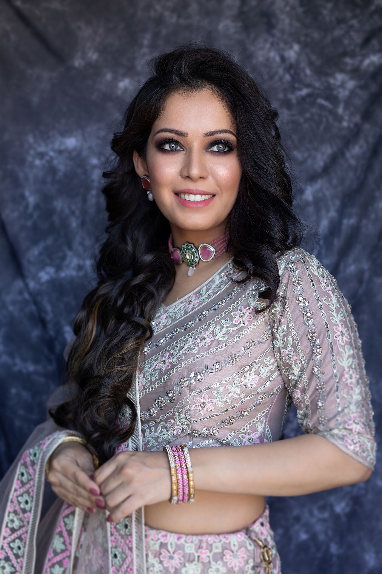 Sujata Gawali Makeup And Hairstyle Academy in Vadgaon Sheri,Pune - Best  Makeup Artists in Pune - Justdial